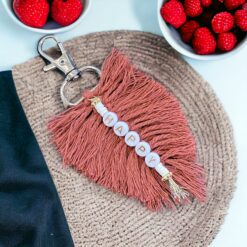 porte clef macramé plume ocre