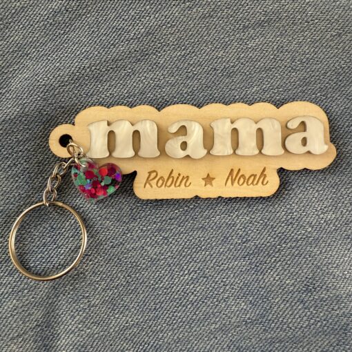 Porte clef maman personnalisable en bois – Image 2